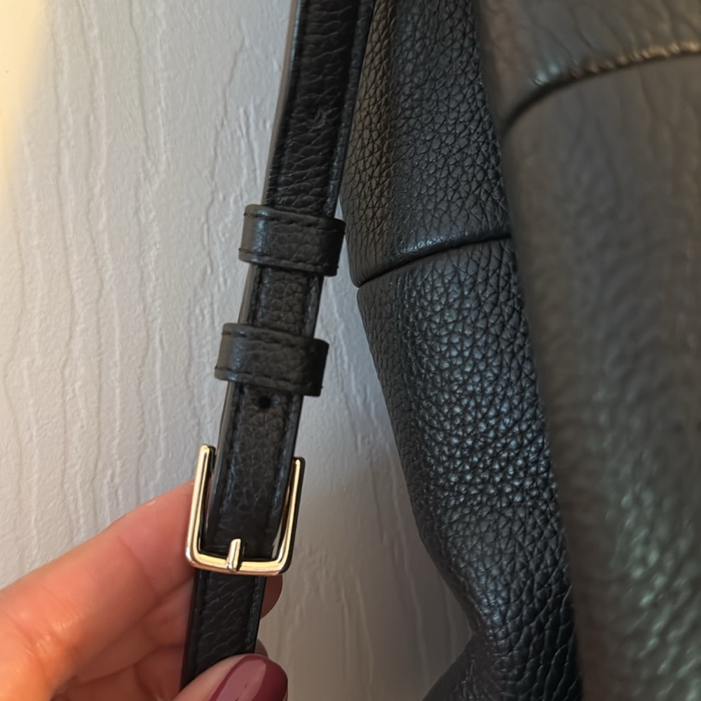 Authentic Coach Black Leather work/office Shoulder Bag - Picture 8 of 10